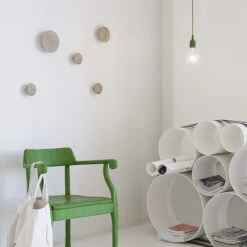 Muuto Dots Wandhaak Eikenhout -Globen Meubilair Winkel 11165 10 11 EnvironmentImage e61eebffd1