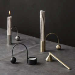Ferm LIVING Balance Kandelaar Messing -Globen Meubilair Winkel 30580 01 04 767166e9c4