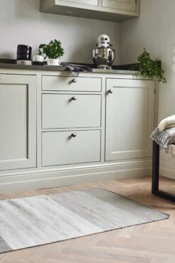 Granite Wollen Vloerkleed Lichtgrijs -Globen Meubilair Winkel 30857 01 2 EnvironmentImage ea61c06a20