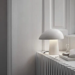 Fritz Hansen Night Owl Tafellamp 5 Fritz Hansen Night Owl Tafellamp -Globen Meubilair Winkel 37305 02 02 147718198f