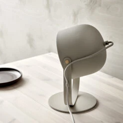 Svejk 18 Tafellamp 12 Svejk 18 Tafellamp -Globen Meubilair Winkel 38761 01 05 bdd429b774