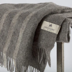 Lucy Wollen Plaid 140x240 Cm 9 Lucy Wollen Plaid 140x240 Cm -Globen Meubilair Winkel 39997 01 04 b7295e38ab