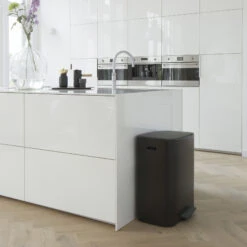 Brabantia Bo Pedaalemmer 60 L 9 Brabantia Bo Pedaalemmer 60 L -Globen Meubilair Winkel 40772 02 04 2453998cff