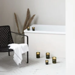 Meraki Geurkaars Groen Glas 12 Uur 6 Meraki Geurkaars Groen Glas 12 Uur -Globen Meubilair Winkel 42379 01 03 14f3ab5240