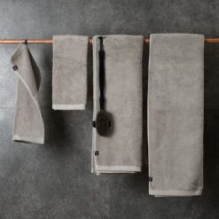 Maxime Biologische Handdoek Lead 5 Maxime Biologische Handdoek Lead -Globen Meubilair Winkel 43337 01 02 67adf6cedd