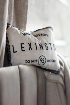Lexington Hotel Do Not Disturb Kussenhoes 50x50 Cm 30x40 Cm -Globen Meubilair Winkel 502996 01 2 EnvironmentImage bf9573426c