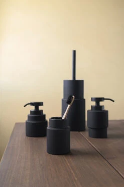 Mette Ditmer Shades Tandenborstelhouder Model B -Globen Meubilair Winkel 504360 01 3 EnvironmentImage 04e93e3657