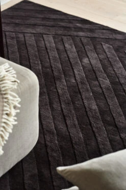 Levels Wollen Vloerkleed Stripes Bruin -Globen Meubilair Winkel 504767 01 50 EnvironmentImage 7daf19eacd