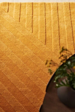 Levels Wollen Vloerkleed Stripes Geel -Globen Meubilair Winkel 504768 01 20 EnvironmentImage 622bed1161