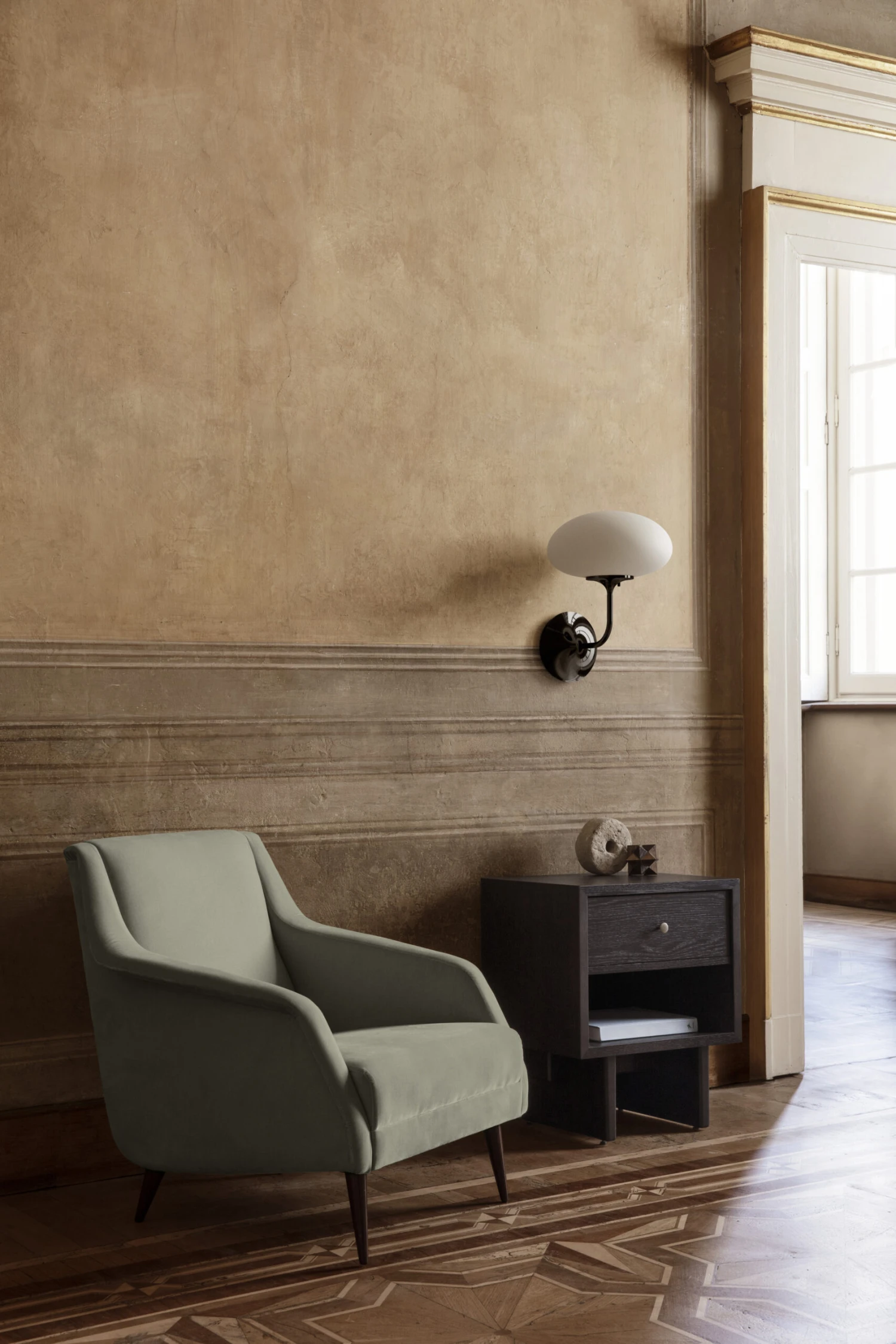 Gubi Stemlite Wandlamp 13 Gubi Stemlite Wandlamp - Afbeelding 11