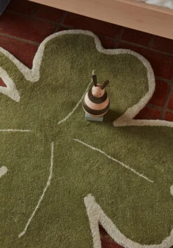 OYOY Lucky Clover Vloerkleed 95x95 Cm -Globen Meubilair Winkel 506820 01 2 EnvironmentImage a2b76eb8a6