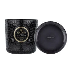 Voluspa Maison Noir Luxe Geurkaars 80 Uur 10 Voluspa Maison Noir Luxe Geurkaars 80 Uur -Globen Meubilair Winkel 509680 01 3 ProductImageExtra 69b9e2d75e