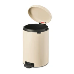 Brabantia New Icon Pedaalemmer 20 Liter -Globen Meubilair Winkel 512716 01 3 ProductImageExtra e9a5d2e920
