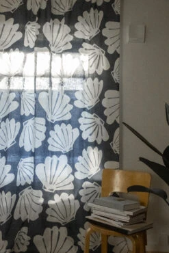 Snäcka Gordijn 145x250 -Globen Meubilair Winkel 512929 01 3 EnvironmentImage 501b97c3cd