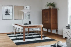 Wide Stripe Icon Vloerkleed 160x240 Cm -Globen Meubilair Winkel 514899 01 6 EnvironmentImage efd356c9c6