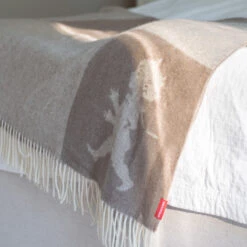 Solstickan Plaid Merinowol 130x170 Cm -Globen Meubilair Winkel 569502 01 42 EnvironmentImage 54a86de783