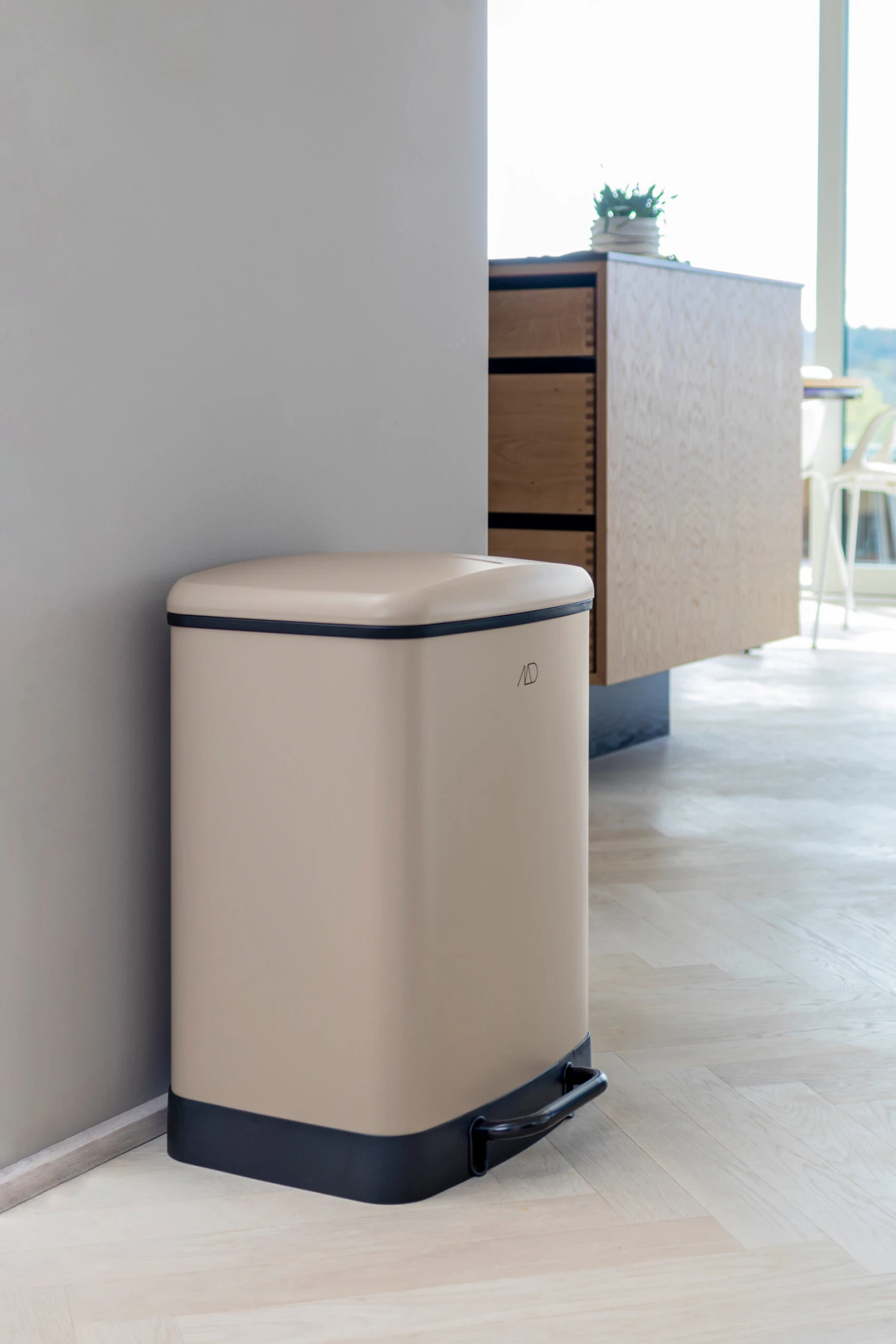 Mette Ditmer Wonda Pedaalemmer 24 Liter 4 Mette Ditmer Wonda Pedaalemmer 24 Liter - Afbeelding 2