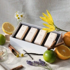 Everyday Essentials Set Etherische Oliën 8 Everyday Essentials Set Etherische Oliën -Globen Meubilair Winkel 572441 01 3 ProductImageDetail 5b128cad6f