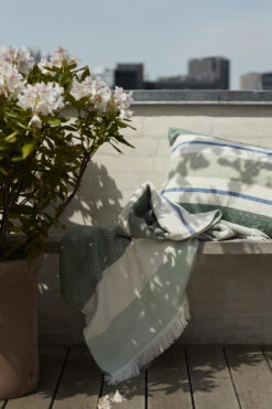 Lexington Herringbone Striped Recycled Katoenen Plaid 9 Lexington Herringbone Striped Recycled Katoenen Plaid -Globen Meubilair Winkel 575332 01 40 EnvironmentImage e7b3ffb047