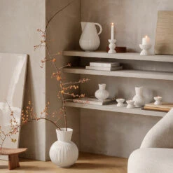 Lyngby Porcelæn Lyngby Tura Waxinelichtjeshouder Ø8 Cm 16 Lyngby Porcelæn Lyngby Tura Waxinelichtjeshouder Ø8 Cm -Globen Meubilair Winkel 575665 01 42 EnvironmentImage 3963197796