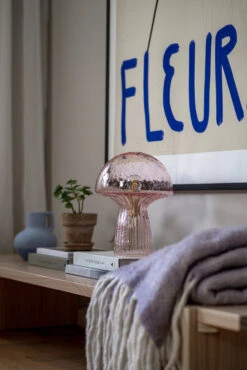 Globen Lighting Fungo Tafellamp Special Edition Roze 13 Globen Lighting Fungo Tafellamp Special Edition Roze -Globen Meubilair Winkel 576655 01 41 EnvironmentImage 632014dc43