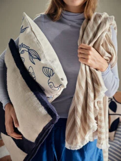 Broste Copenhagen Koi Kussenhoes 50x50 Cm -Globen Meubilair Winkel 577037 01 40 EnvironmentImage 110d16338d