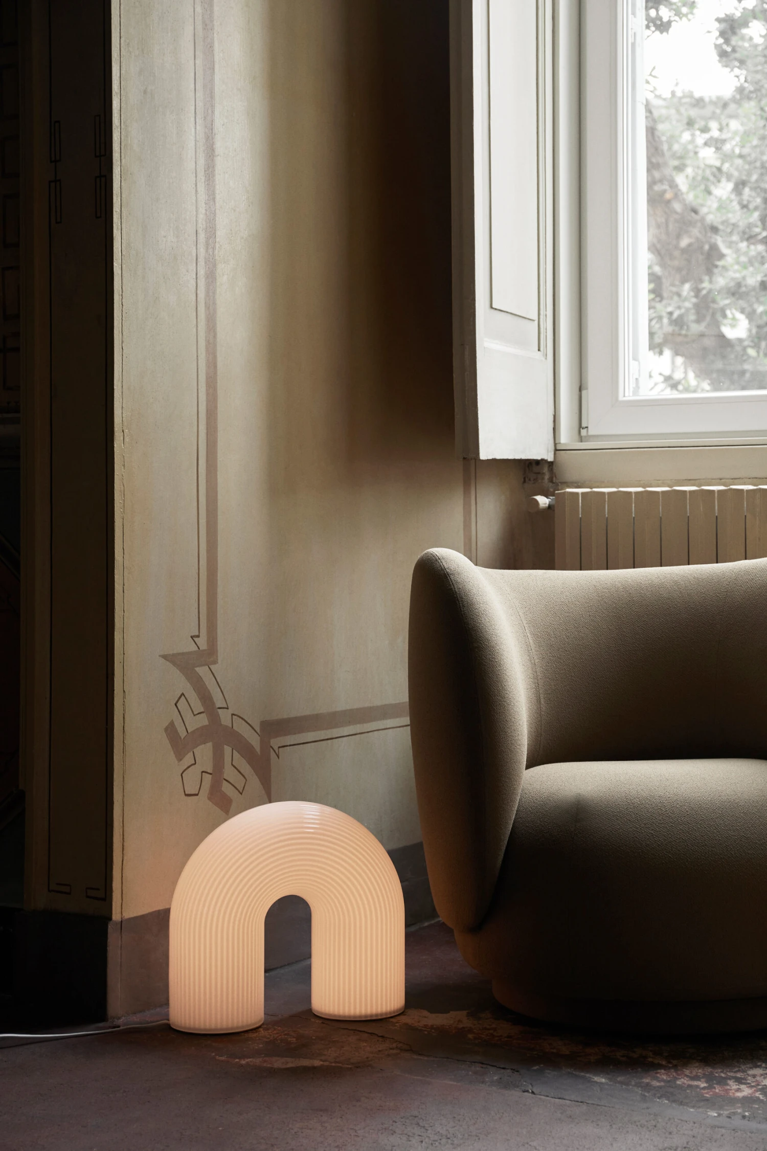 Ferm LIVING Vuelta Vloerlamp 40x16x36 Cm 6 Ferm LIVING Vuelta Vloerlamp 40x16x36 Cm - Afbeelding 4