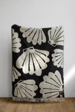 Schelp Plaid 130x190 Cm -Globen Meubilair Winkel 581773 01 51 ConceptImage 488c020d64