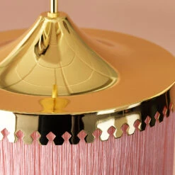 Warm Nordic Fringe Hanglamp -Globen Meubilair Winkel Fringe pendel pale rose detalj 4bfedd7114