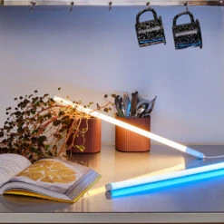 Hay Neon Tube Slim TL-lamp 50 Cm 9 Hay Neon Tube Slim TL-lamp 50 Cm -Globen Meubilair Winkel Neon tube slim miljo2 837eeb4bbf