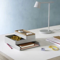 Muuto Arrange Desktop Opberging -Globen Meubilair Winkel arrange desktop miljo1 d9bdffdba2