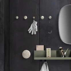 Muuto Dots Wandhaak Messing 7 Muuto Dots Wandhaak Messing -Globen Meubilair Winkel p 28153 01 02 7909c23274